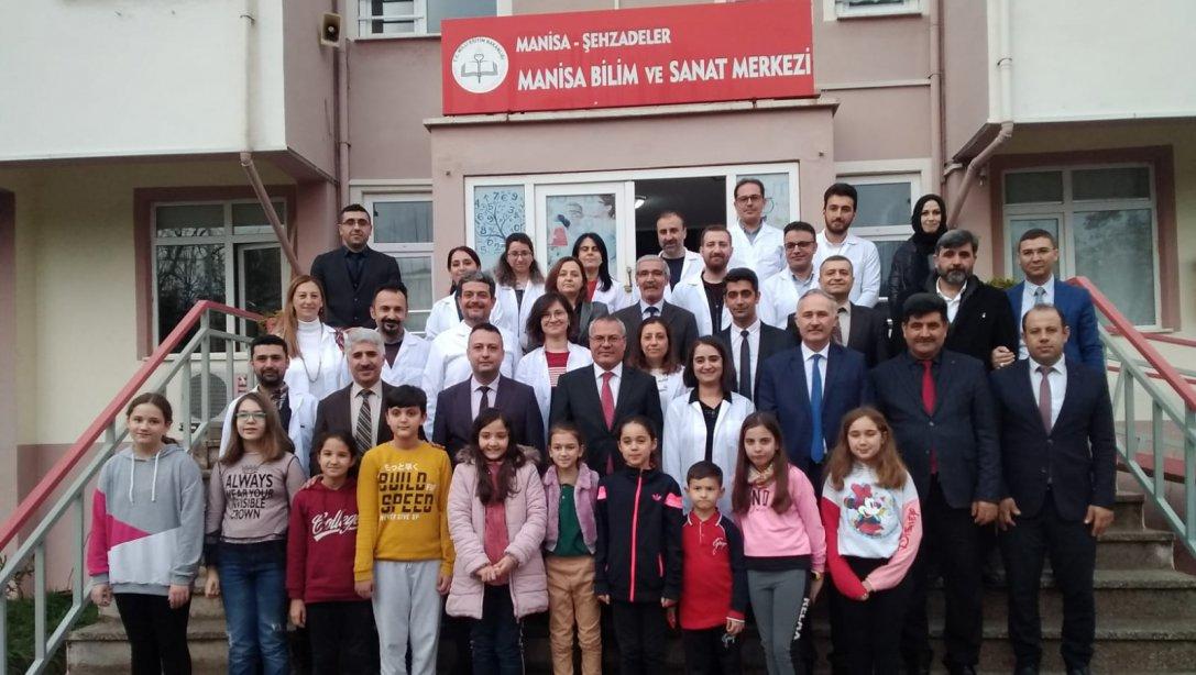 Manisa Valisi Sayın Ahmet DENİZ, Manisa Bilim ve Sanat Merkezini Ziyaret Etti
