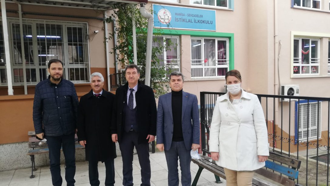 Şehzadeler İlçe Milli Eğitim Müdürü Metin GENÇAY İstiklal İlkokulu'nu Ziyaret Etti.