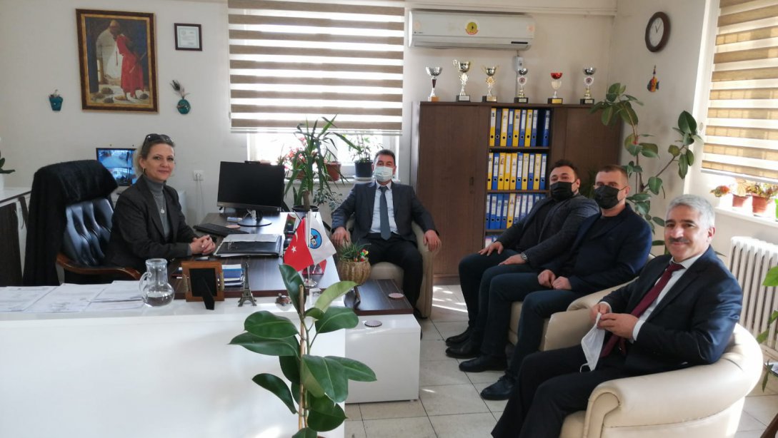 Şehzadeler İlçe Milli Eğitim Müdürü Sayın Metin GENÇAY Kazım Karabekir Ortaokulu'nu Ziyaret etti