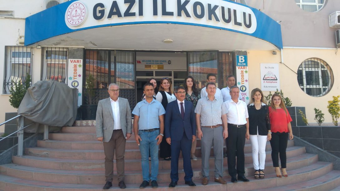 Şehzadeler Belediye Başkanı Sayın Ömer Faruk ÇELİK Gazi İlkokulu'nu Ziyaret Etti