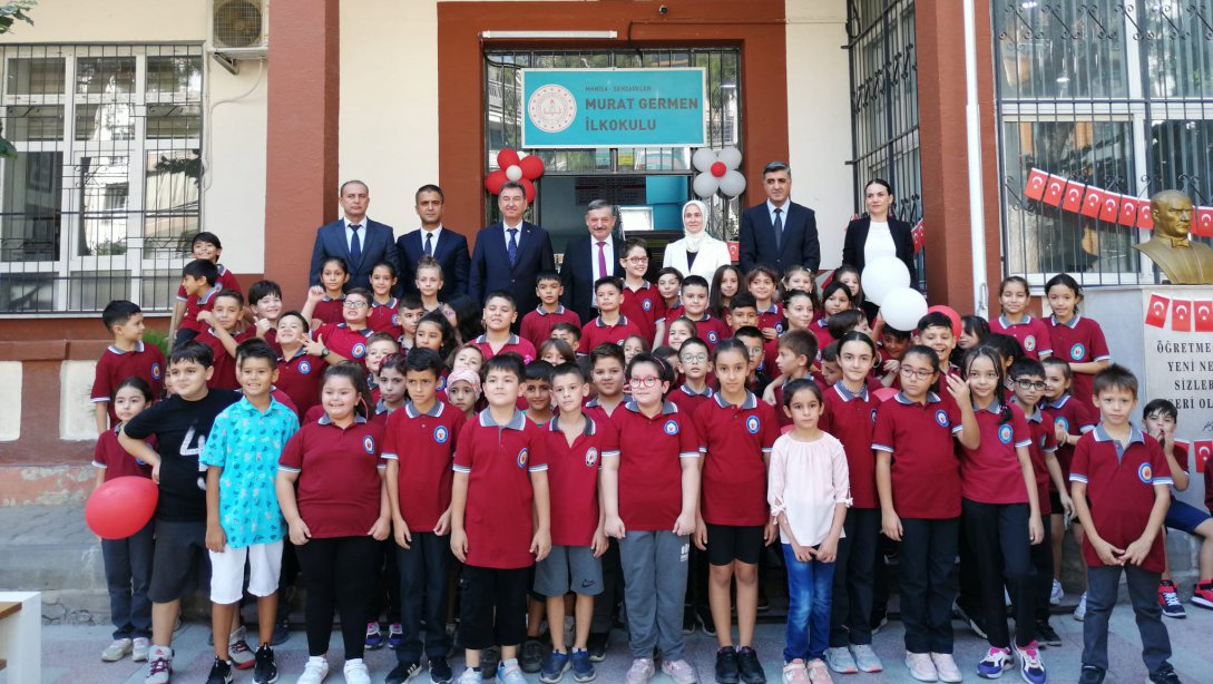 Şehzadeler Kaymakamı Sayın Cemal Hüsnü ÇAYKARA Murat Germen İlköğretim Okulunda 2022 - 2023 Eğitim Öğretim Dönemi Açılışına Katıldı