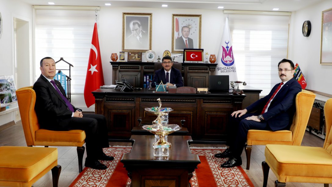 Şehzadeler İlçe Milli Eğitim Müdürü Bayram IŞIK, Şehzadeler Belediye Başkanı Ömer Faruk ÇELİK´i ziyaret etti.