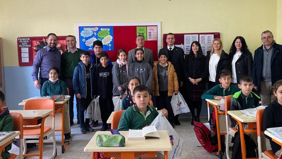 İlçe Milli Eğitim Müdürümüz Sayın Bayram IŞIK'tan Şehit Gürkan Gökçek Ortaokuluna ziyaret