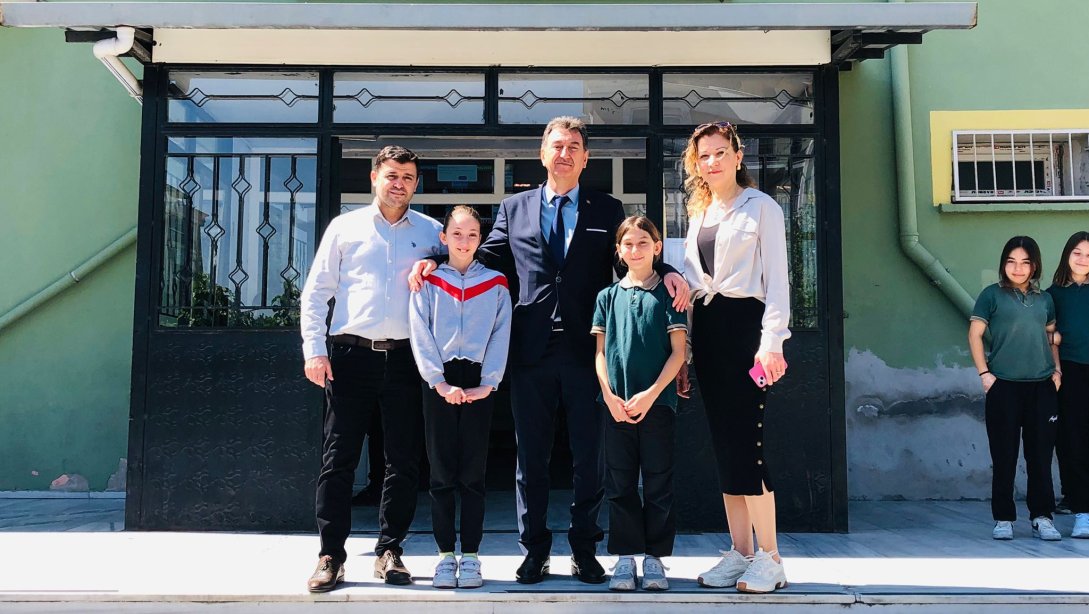 Şehzadeler İlçe Milli Eğitim Müdürü Metin GENÇAY Spil Ortaokulu'nu Ziyaret Etti.
