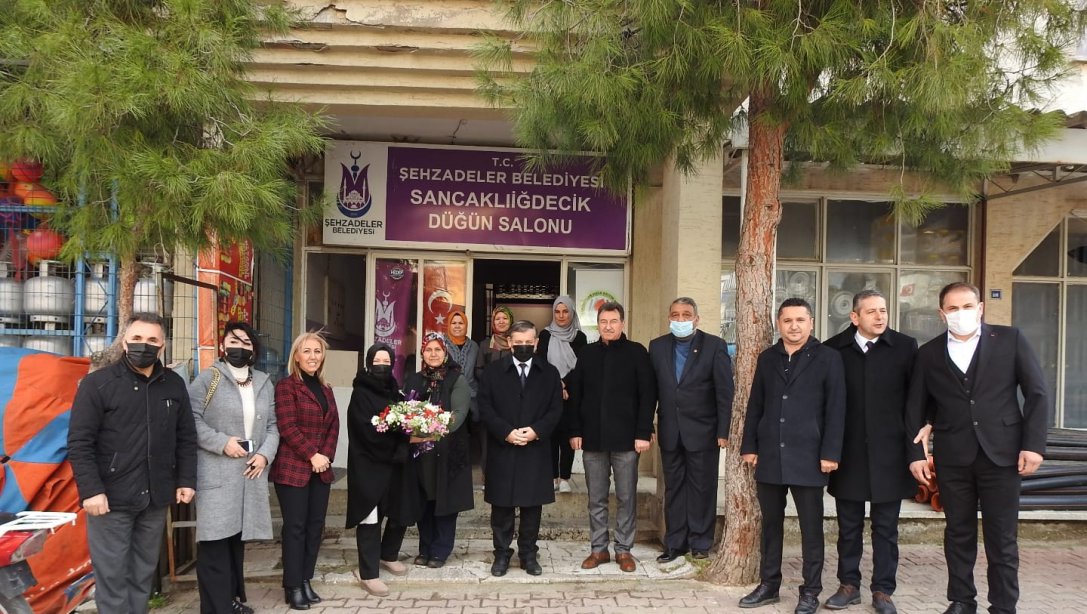Şehzadeler Kaymakamı Sayın Cemal Hüsnü ÇAYKARA ve Kıymetli Hanımefendi Nur ÇAYKARA'nın Kurs Ziyareti